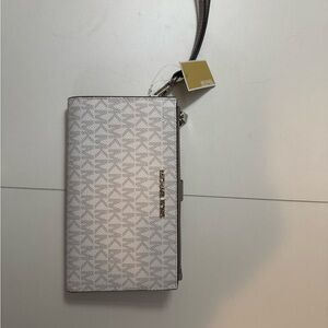 Michael Kors Gold Tag